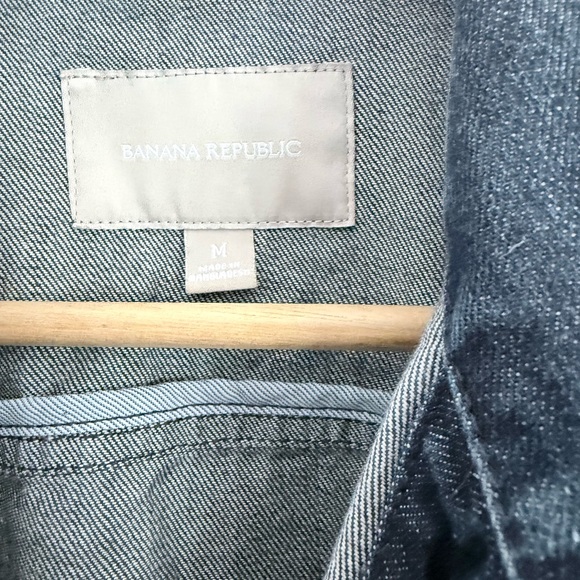 Banana Republic Women's Dark Indigo Denim Jacket - Picture 3 of 3